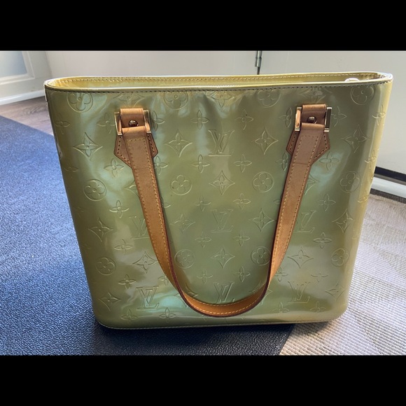 Authentic Louis Vuitton Vernis tote - Picture 2 of 16